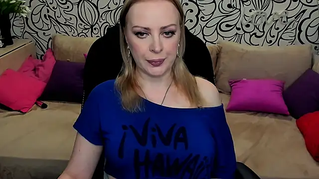 Snapshot of Hotdreamhere chatting on May 26, 2026, 4:30 am Hotdreamhere online show from May 26, 2026, 4:30 am