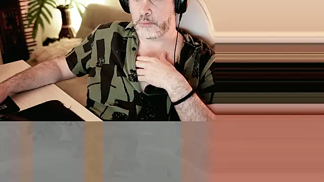 Snapshot of Sanders_White chatting on January 28, 2025, 4:18 am Sanders White online show from January 28, 2025, 4:18 am