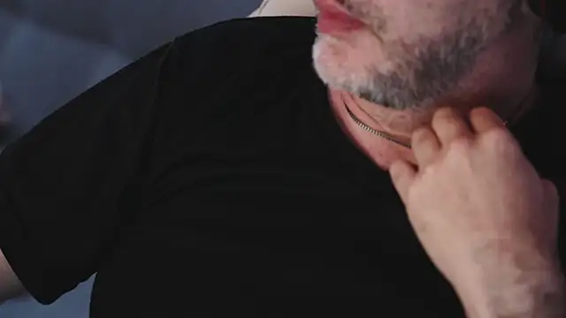 Snapshot of Sanders_White chatting on February 26, 2025, 7:53 am Sanders White online show from February 26, 2025, 7:53 am