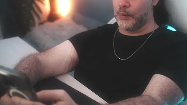 Snapshot of Sanders_White chatting on March 3, 2025, 3:42 pm Sanders White online show from March 3, 2025, 3:42 pm