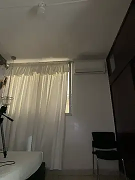 Snapshot of Lia_sexx chatting on March 20, 2026, 6:35 pm Lia sexx online show from March 20, 2026, 6:35 pm