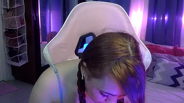 Snapshot of yourbabe_Brielle chatting on September 21, 2025, 11:45 am yourbabe Brielle online show from September 21, 2025, 11:45 am