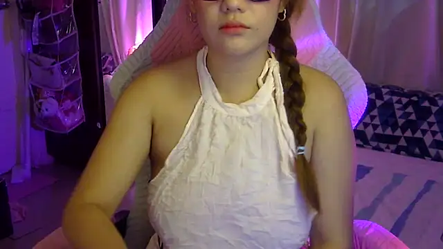yourbabe Brielle online show from July 9, 2026, 2:32 pm