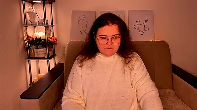 Snapshot of Curvy_Jane chatting on December 12, 2024, 7:19 am Curvy Jane online show from December 12, 2024, 7:19 am
