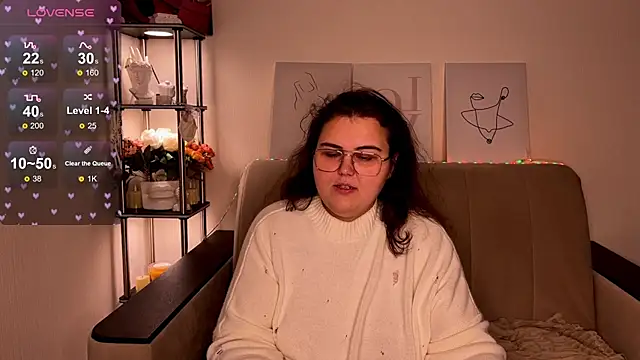 Snapshot of Curvy_Jane chatting on December 12, 2024, 1:49 pm Curvy Jane online show from December 12, 2024, 1:49 pm