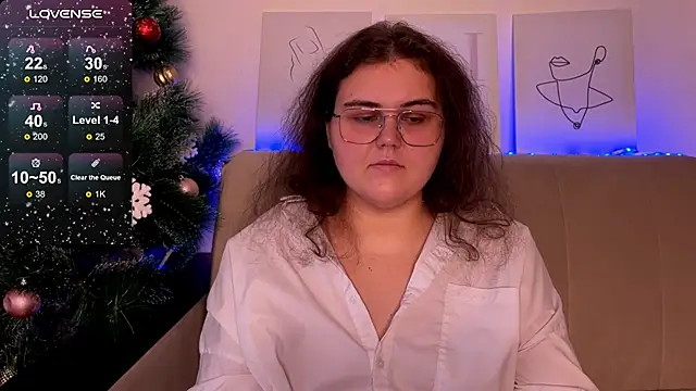 Snapshot of Curvy_Jane chatting on December 17, 2024, 8:34 am Curvy Jane online show from December 17, 2024, 8:34 am