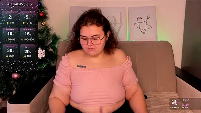 Snapshot of Curvy_Jane chatting on December 20, 2024, 5:57 am Curvy Jane online show from December 20, 2024, 5:57 am