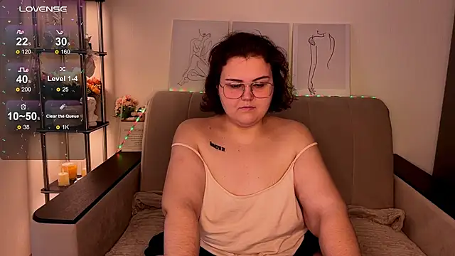 Snapshot of Curvy_Jane chatting on January 20, 2025, 3:37 am Curvy Jane online show from January 20, 2025, 3:37 am