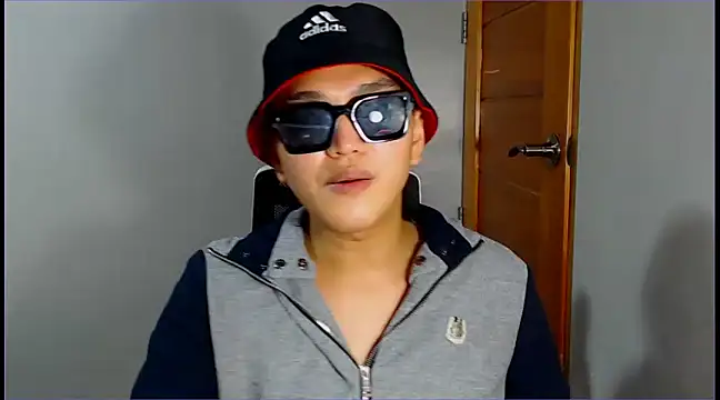 WONDERWOMAN2023 online show from February 1, 2025, 2:02 pm