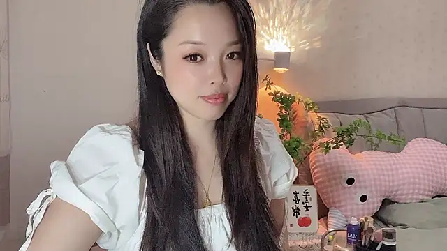 Snapshot of kk_lele chatting on May 11, 2026, 2:45 pm kk lele online show from May 11, 2026, 2:45 pm