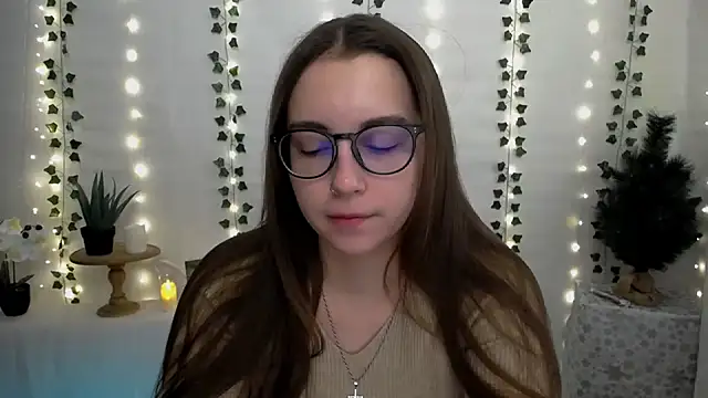 Snapshot of SweetPrincess_ chatting on December 13, 2024, 6:31 am SweetPrincess online show from December 13, 2024, 6:31 am