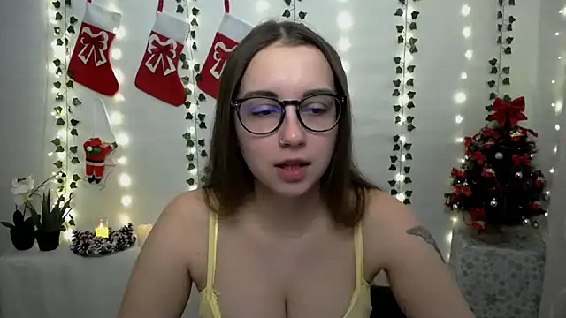 Snapshot of SweetPrincess_ chatting on January 3, 2025, 6:44 am SweetPrincess online show from January 3, 2025, 6:44 am
