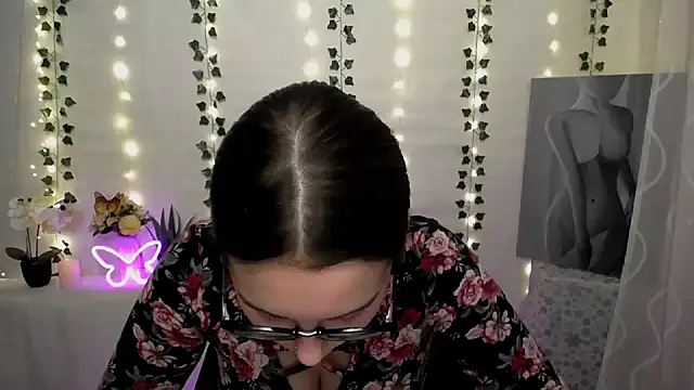 Snapshot of SweetPrincess_ chatting on January 17, 2025, 1:03 pm SweetPrincess online show from January 17, 2025, 1:03 pm