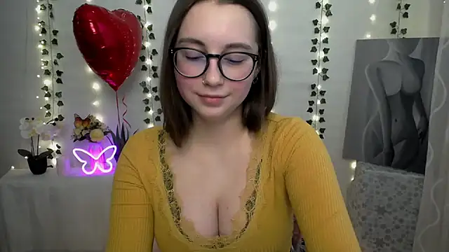 Snapshot of SweetPrincess_ chatting on February 12, 2025, 12:44 pm SweetPrincess online show from February 12, 2025, 12:44 pm