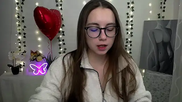 Snapshot of SweetPrincess_ chatting on February 13, 2025, 6:20 am SweetPrincess online show from February 13, 2025, 6:20 am