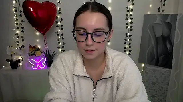 Snapshot of SweetPrincess_ chatting on February 13, 2025, 12:32 pm SweetPrincess online show from February 13, 2025, 12:32 pm