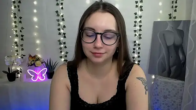 Snapshot of SweetPrincess_ chatting on March 7, 2025, 6:35 am SweetPrincess online show from March 7, 2025, 6:35 am