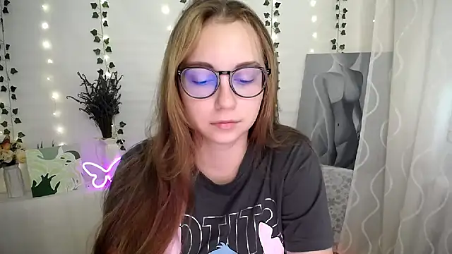 Snapshot of SweetPrincess_ chatting on September 9, 2025, 5:40 am SweetPrincess online show from September 9, 2025, 5:40 am