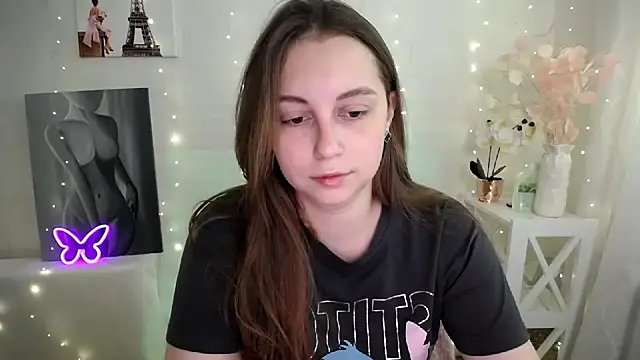 SweetPrincess  online show from May 6, 2026, 5:35 am