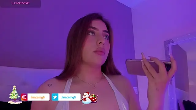 Snapshot of MaddyyLennon chatting on December 17, 2024, 1:49 pm MaddyyLennon online show from December 17, 2024, 1:49 pm