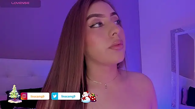 Snapshot of MaddyyLennon chatting on December 18, 2024, 2:06 pm MaddyyLennon online show from December 18, 2024, 2:06 pm