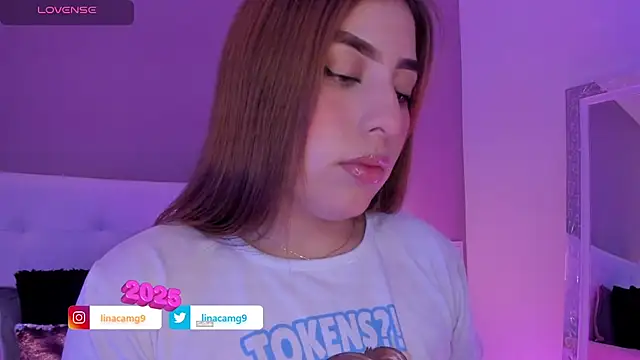 Snapshot of MaddyyLennon chatting on January 4, 2025, 4:32 pm MaddyyLennon online show from January 4, 2025, 4:32 pm