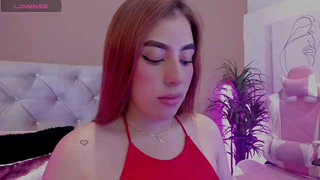 Snapshot of MaddyyLennon chatting on January 24, 2025, 3:34 pm MaddyyLennon online show from January 24, 2025, 3:34 pm