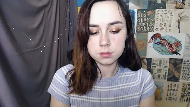 VeryVeryVeryShy  online show from December 15, 2024, 3:13 am