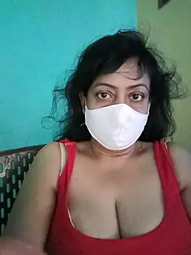 Snapshot of love_suman chatting on August 6, 2026, 2:13 am love suman online show from August 6, 2026, 2:13 am
