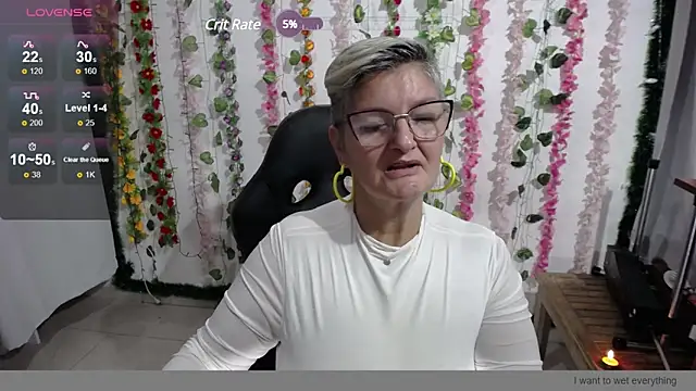 bety-cum2 online show from December 4, 2024, 12:58 pm