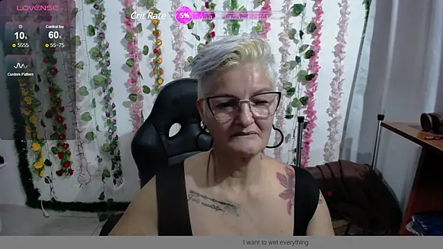 bety-cum2 online show from December 8, 2024, 3:24 pm