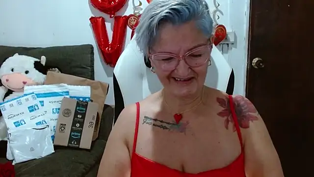 bety-cum2 online show from February 14, 2026, 9:28 am