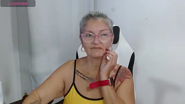 bety-cum2 online show from May 2, 2026, 11:26 am