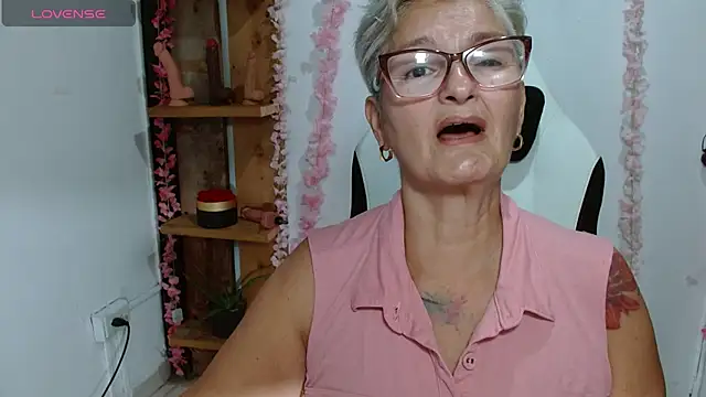 Snapshot of bety-cum2 chatting on July 16, 2026, 7:31 pm bety-cum2 online show from July 16, 2026, 7:31 pm