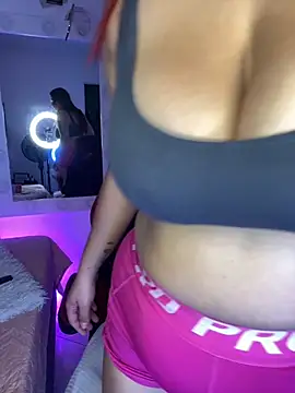 Snapshot of Kaarol69 chatting on October 30, 2025, 11:22 am Kaarol69 online show from October 30, 2025, 11:22 am