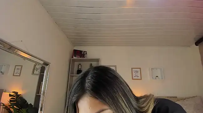 little antonela online show from January 31, 2025, 3:55 pm