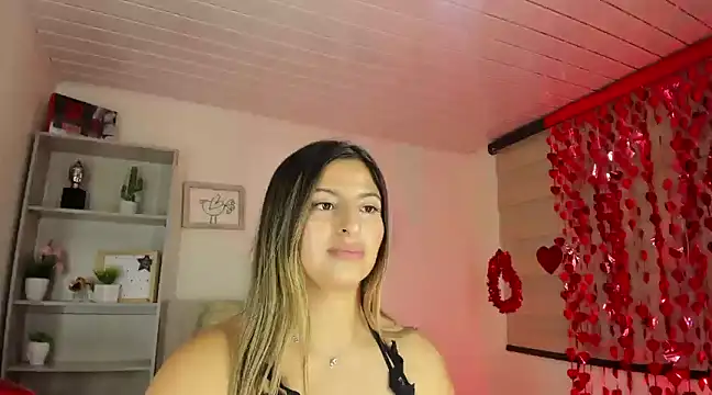 little antonela online show from February 11, 2025, 7:38 pm