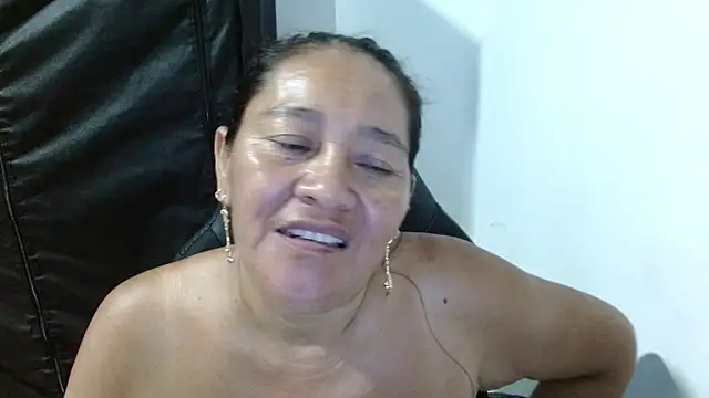 katia mature online show from December 3, 2025, 3:36 am