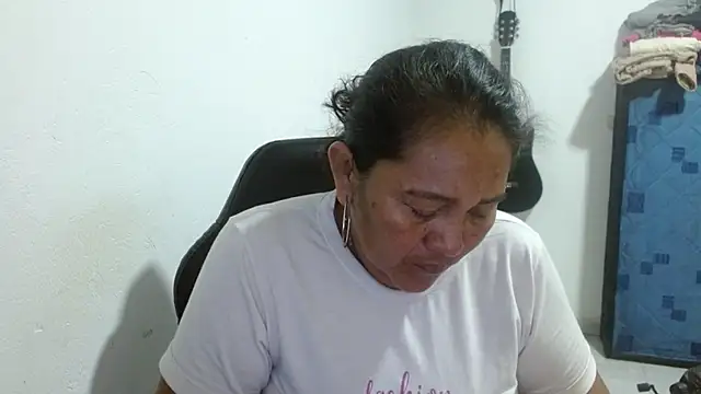 katia mature online show from June 24, 2026, 8:41 pm