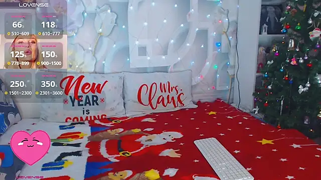 mooncandygirl online show from December 20, 2024, 11:54 am