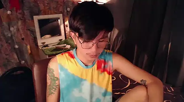 Snapshot of Sexy_Handsome_Drex chatting on December 5, 2024, 8:44 am Sexy Handsome Drex online show from December 5, 2024, 8:44 am