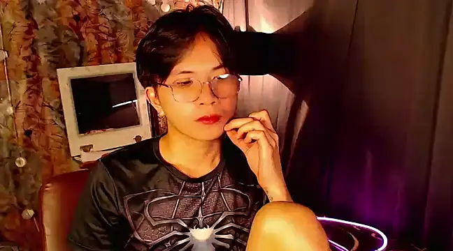 Snapshot of Sexy_Handsome_Drex chatting on December 19, 2024, 10:56 am Sexy Handsome Drex online show from December 19, 2024, 10:56 am