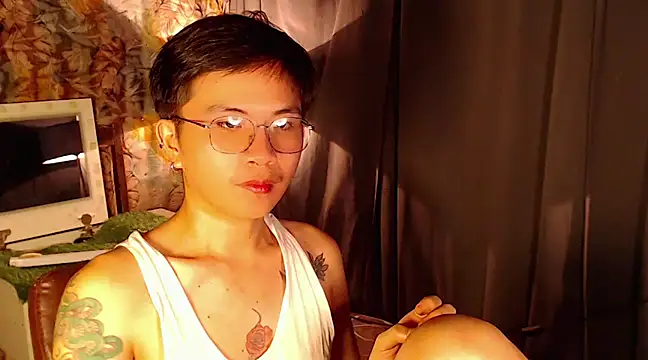 Snapshot of Sexy_Handsome_Drex chatting on February 17, 2025, 11:23 am Sexy Handsome Drex online show from February 17, 2025, 11:23 am