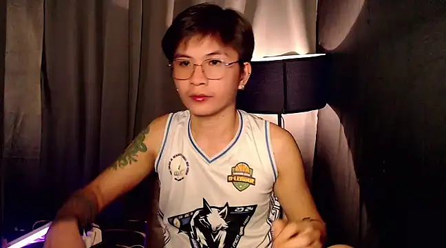 Snapshot of Sexy_Handsome_Drex chatting on March 12, 2025, 9:23 am Sexy Handsome Drex online show from March 12, 2025, 9:23 am