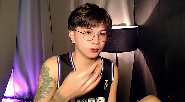 Snapshot of Sexy_Handsome_Drex chatting on March 22, 2025, 9:13 am Sexy Handsome Drex online show from March 22, 2025, 9:13 am