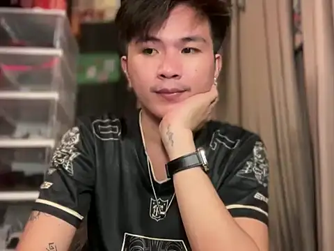 Sexy Handsome Drex online show from May 21, 2026, 5:42 pm
