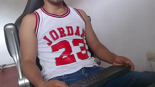 Snapshot of sexatlexx chatting on December 12, 2024, 3:05 pm sexatlexx online show from December 12, 2024, 3:05 pm