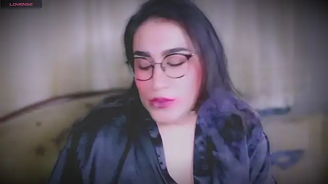 Snapshot of MERA_arab chatting on February 1, 2025, 12:18 am MERA arab online show from February 1, 2025, 12:18 am