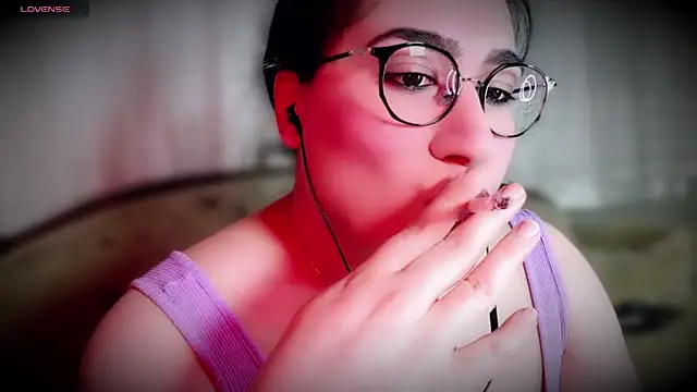 Snapshot of MERA_arab chatting on February 19, 2025, 11:14 pm MERA arab online show from February 19, 2025, 11:14 pm