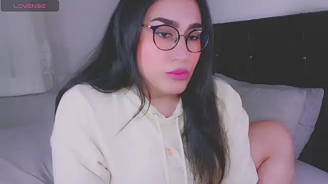 Snapshot of MERA_arab chatting on October 21, 2025, 11:16 pm MERA arab online show from October 21, 2025, 11:16 pm